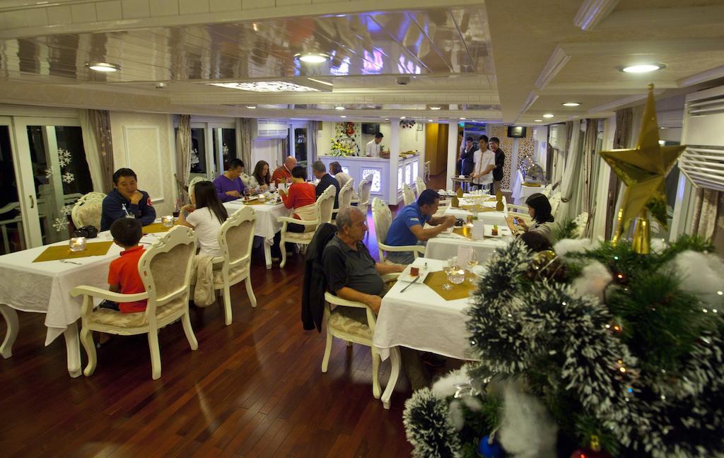 Signature Halong Cruise ฮาลอง ภายนอก รูปภาพ