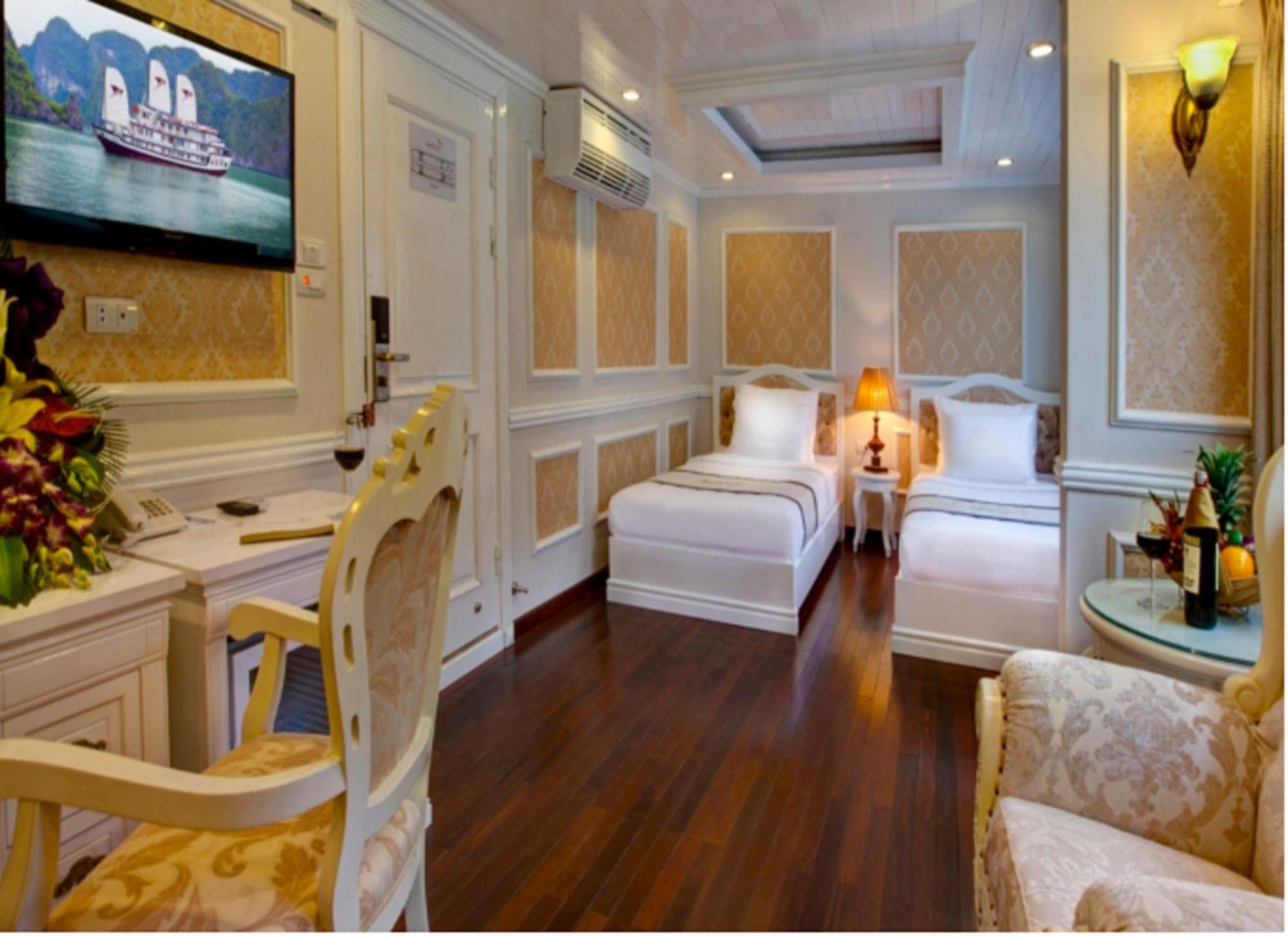 Signature Halong Cruise ฮาลอง ภายนอก รูปภาพ