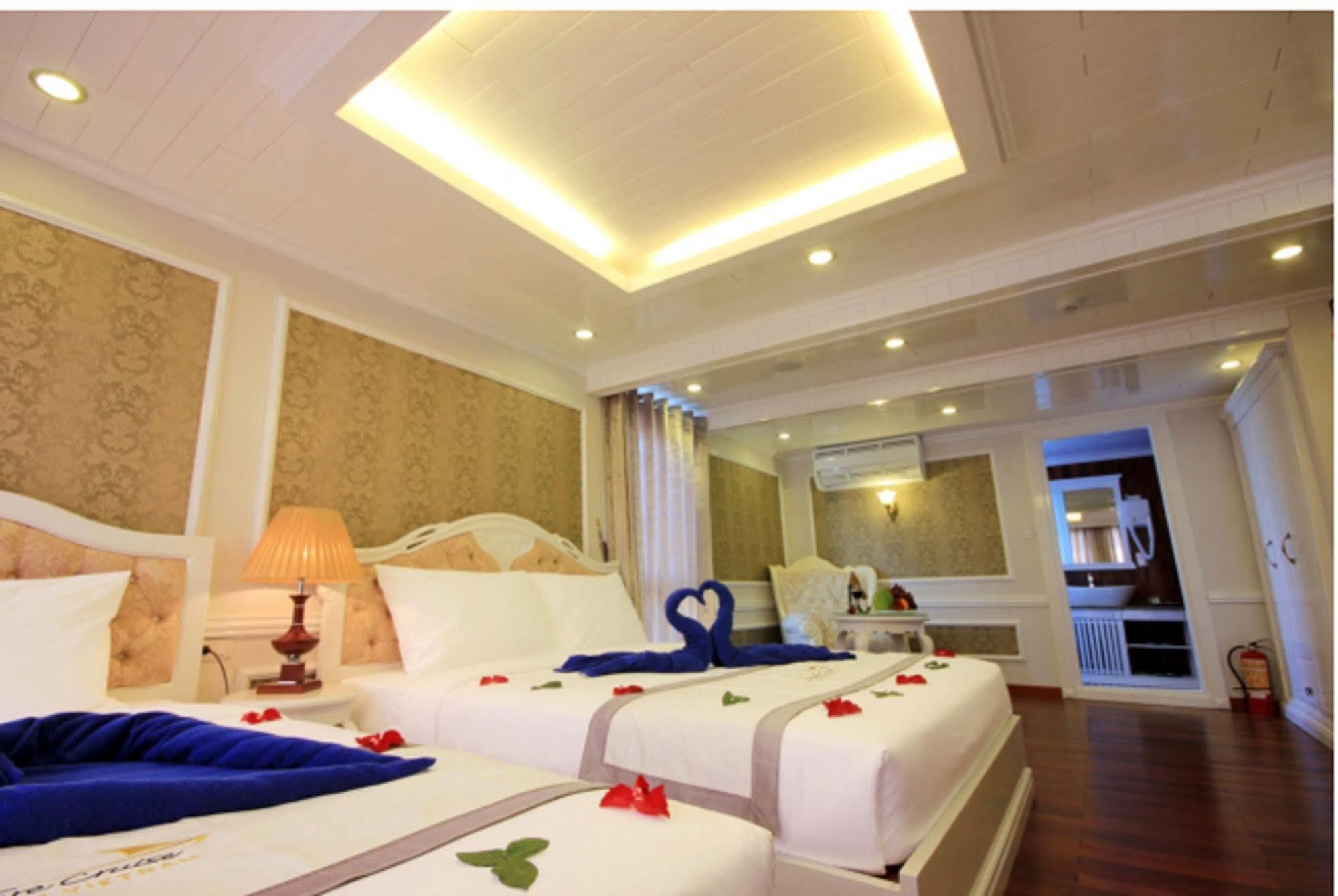 Signature Halong Cruise ฮาลอง ภายนอก รูปภาพ