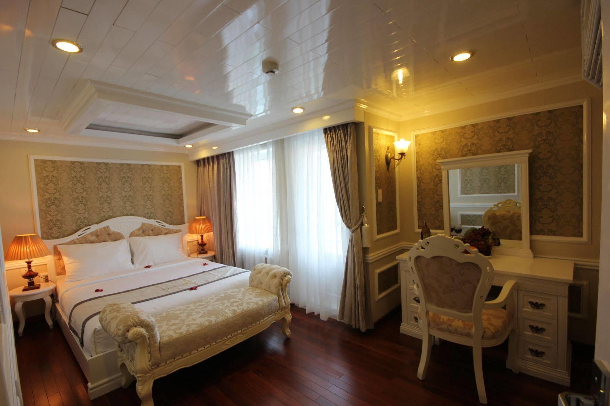 Signature Halong Cruise ฮาลอง ภายนอก รูปภาพ