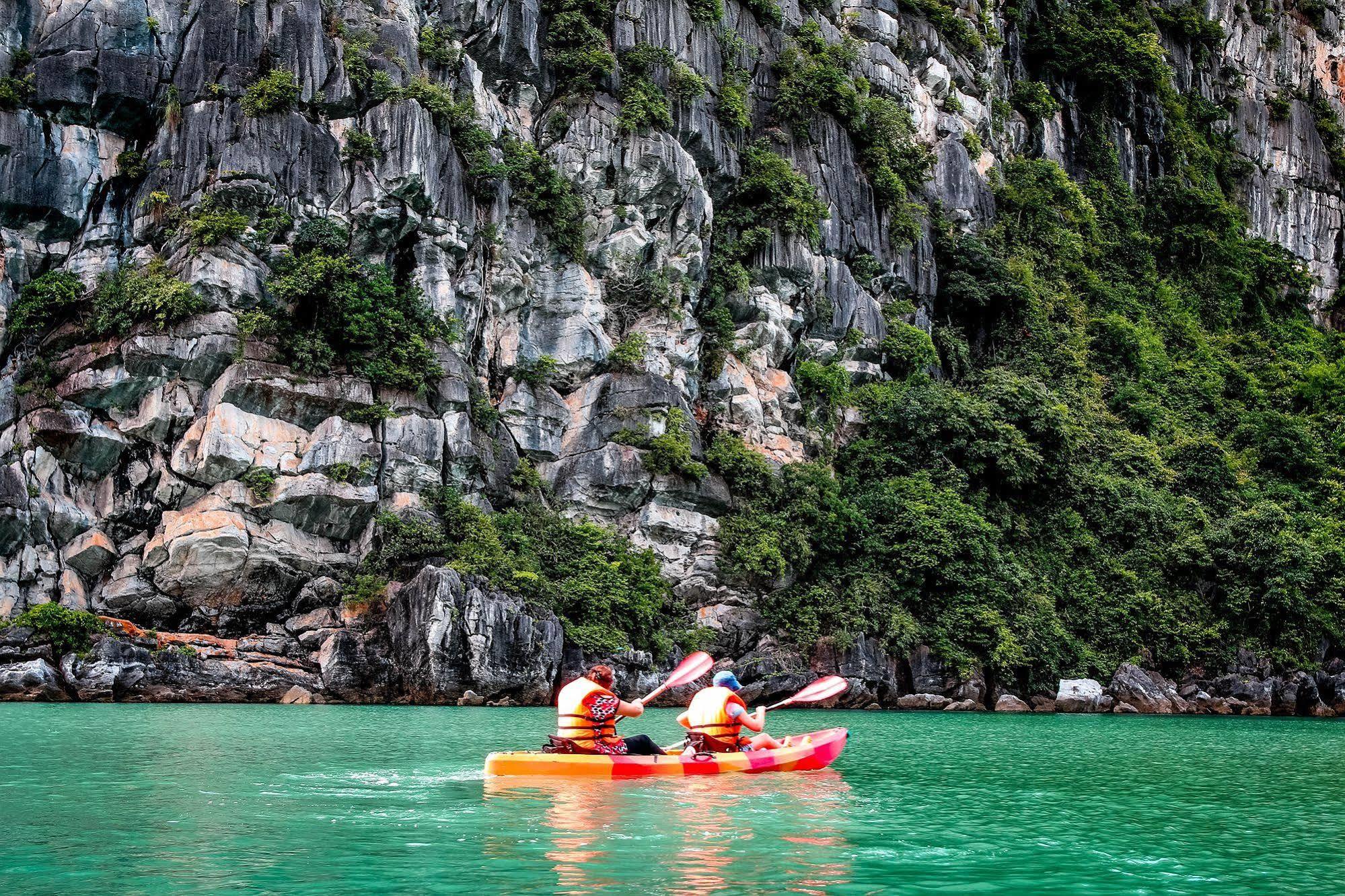 Signature Halong Cruise ฮาลอง ภายนอก รูปภาพ